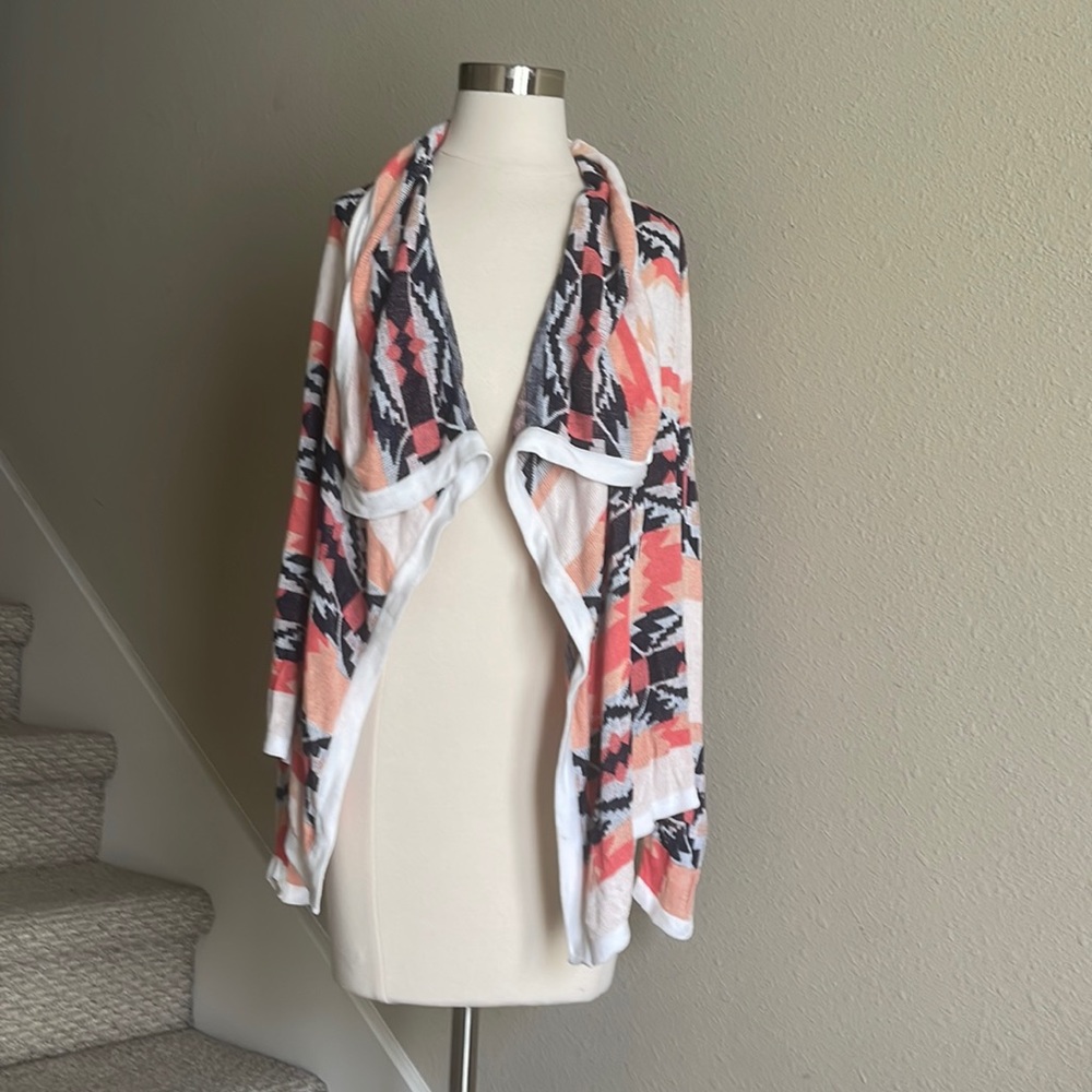 Skies Are Blue Sz M Tribal Aztec Draped Shoulder Open-Front Cardigan